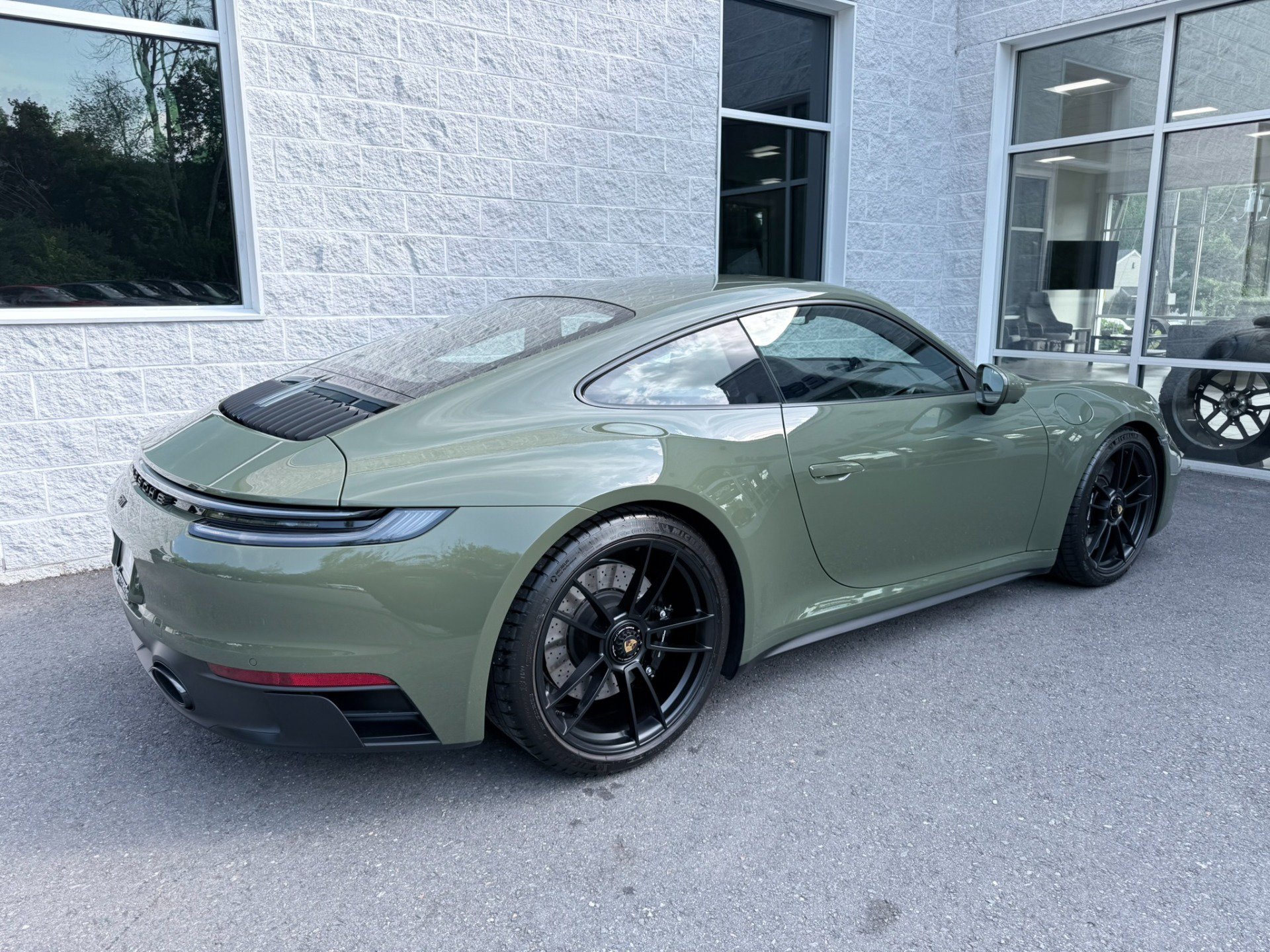 Used 2024 Porsche 911 Carrera GTS RWD image 32