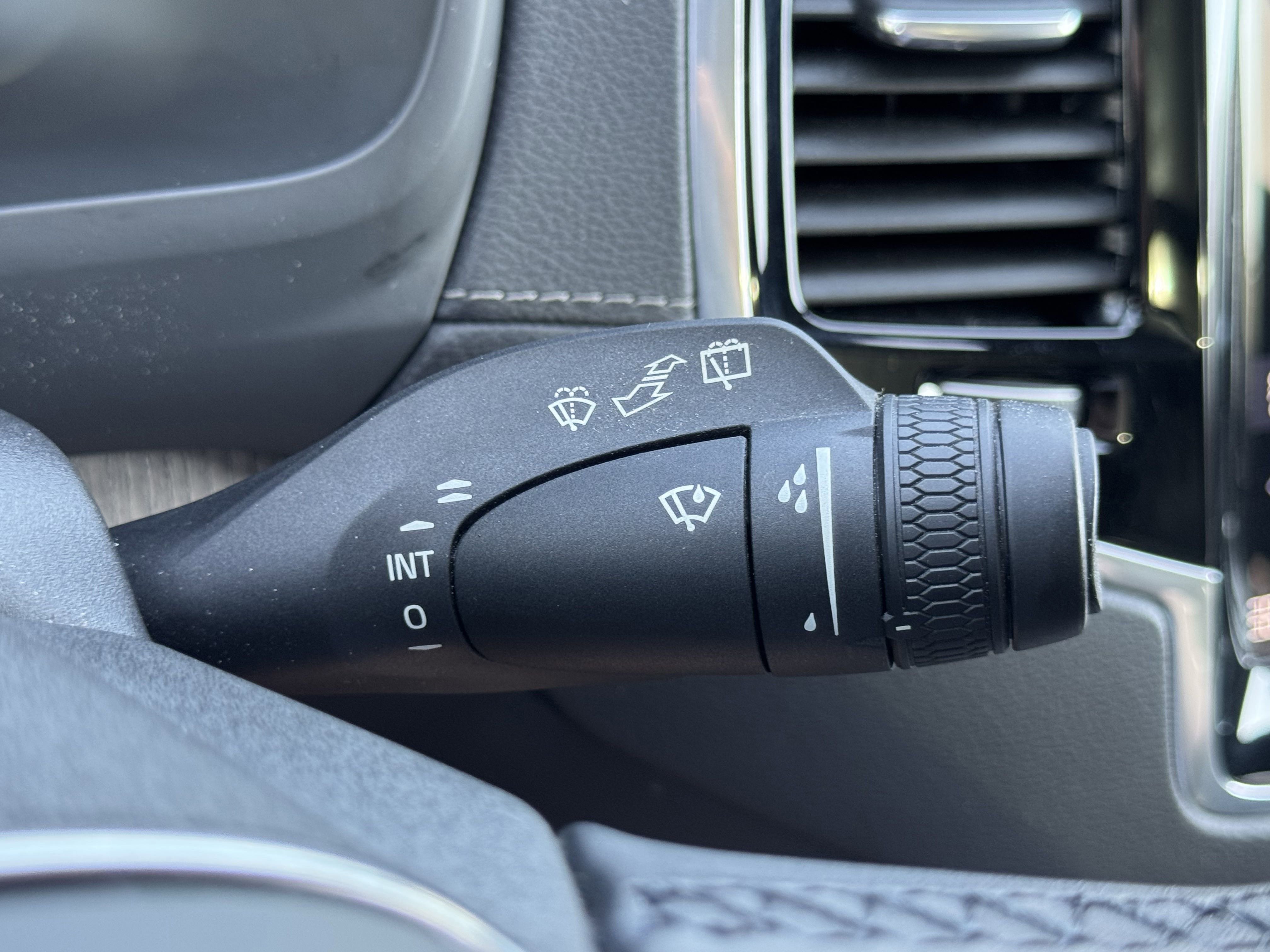 Used 2024 Volvo XC90 T8 Ultimate w/ Lounge Package image 78