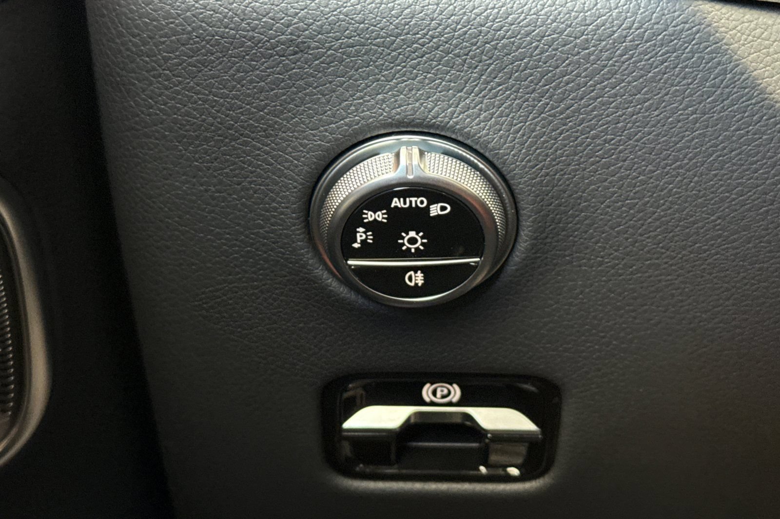 Certified 2024 Mercedes-Benz GLC 300 4MATIC image 35