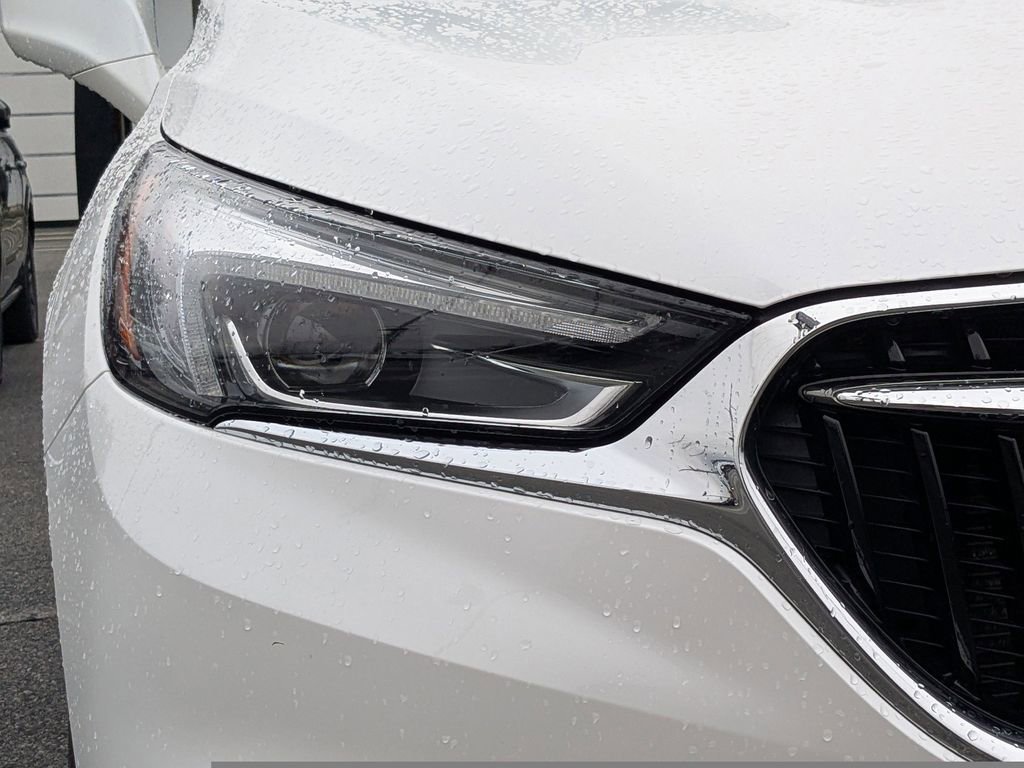 Used 2021 Buick Enclave Essence w/ Sound and Sites Package image 10