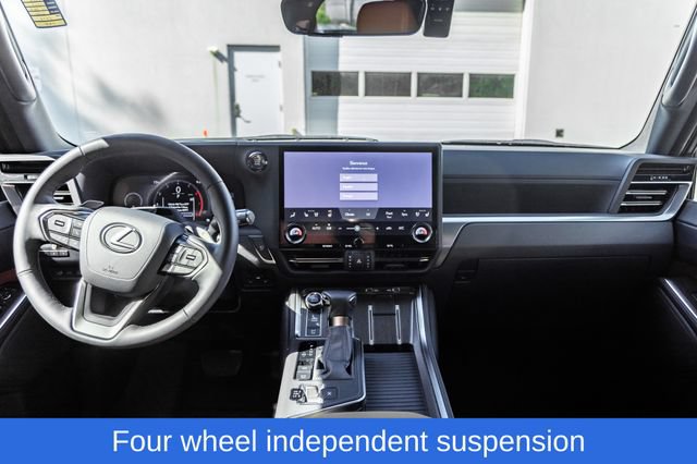 Used 2026 Lexus GX 550 w/ Accessory Package (2T) AWD/4WD image 31