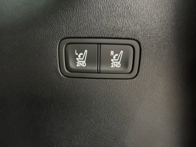 Used 2025 Hyundai Santa Fe Limited image 18