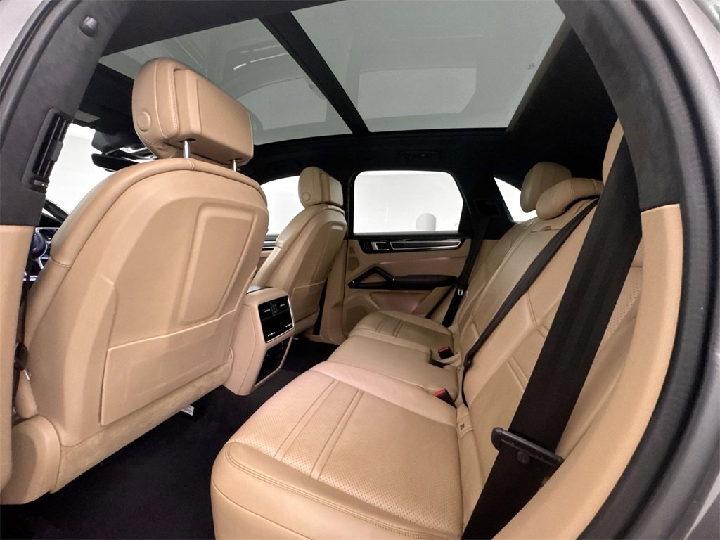 Used 2021 Porsche Cayenne GTS image 23