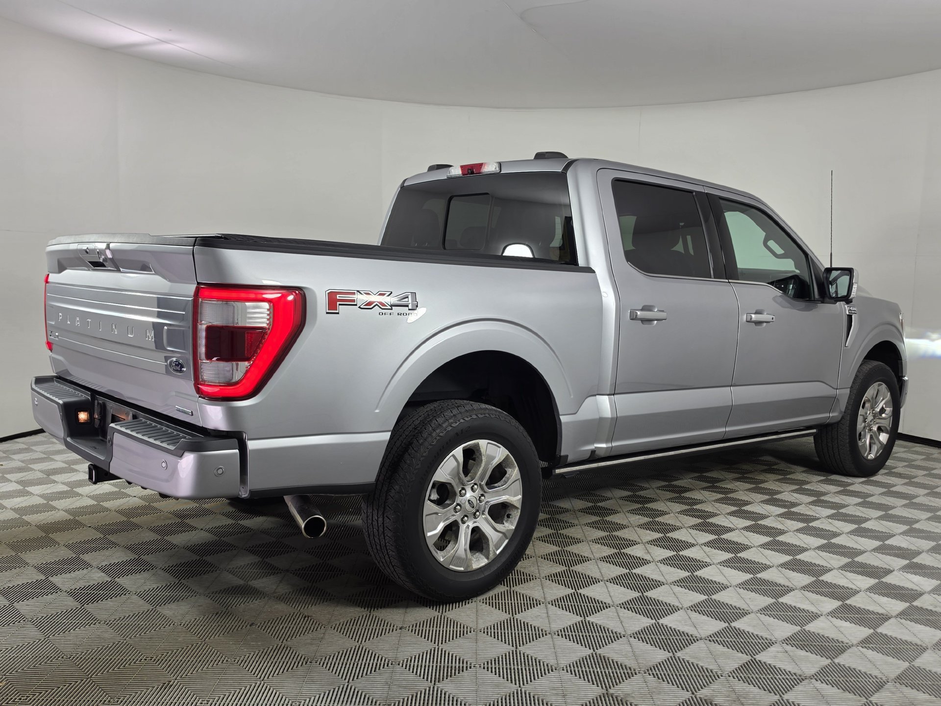Used 2022 Ford F150 Platinum w/ Equipment Group 701A High AWD/4WD image 46