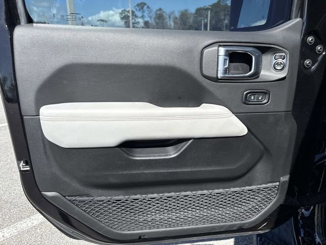 Used 2023 Jeep Gladiator Overland image 17