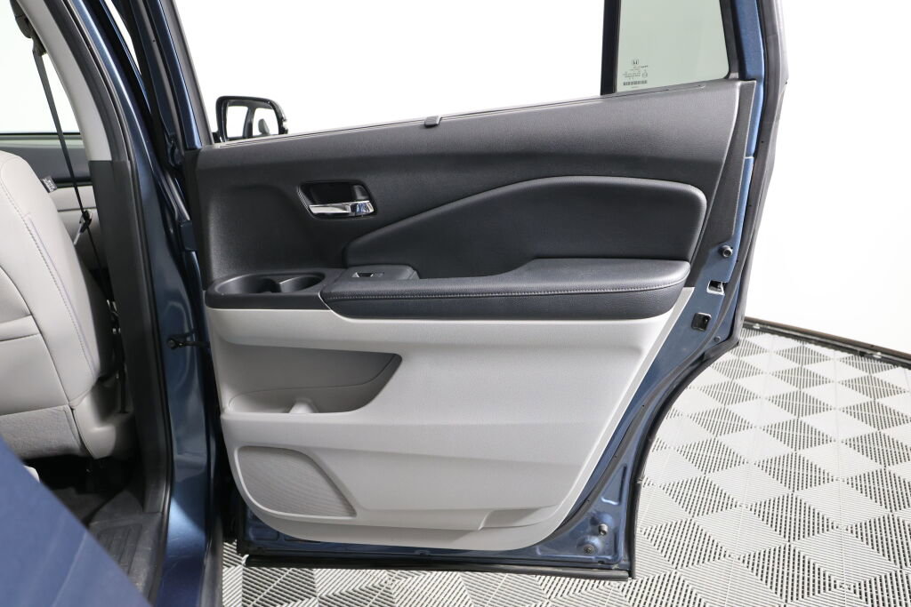 Used 2018 Honda Pilot Touring image 22