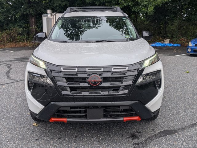Used 2026 Nissan Rogue SV AWD/4WD image 2