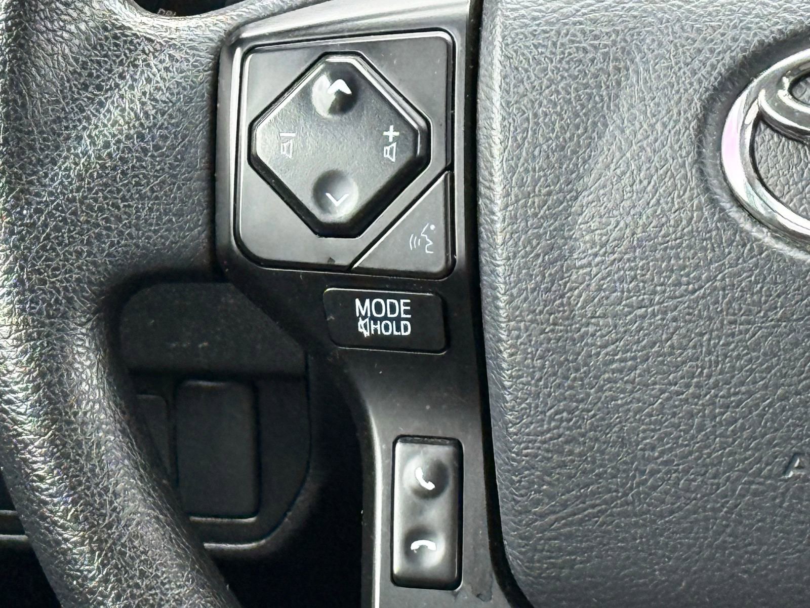 Used 2023 Toyota Tacoma SR AWD/4WD image 27