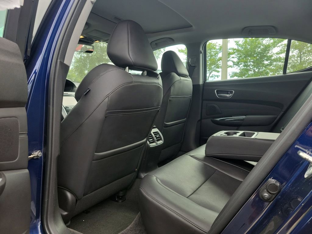 Used 2018 Acura TLX w/ Technology Package FWD image 11