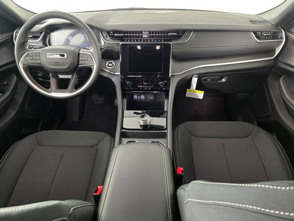 New 2025 Jeep Grand Cherokee Laredo X w/ Trailer Tow Package image 18