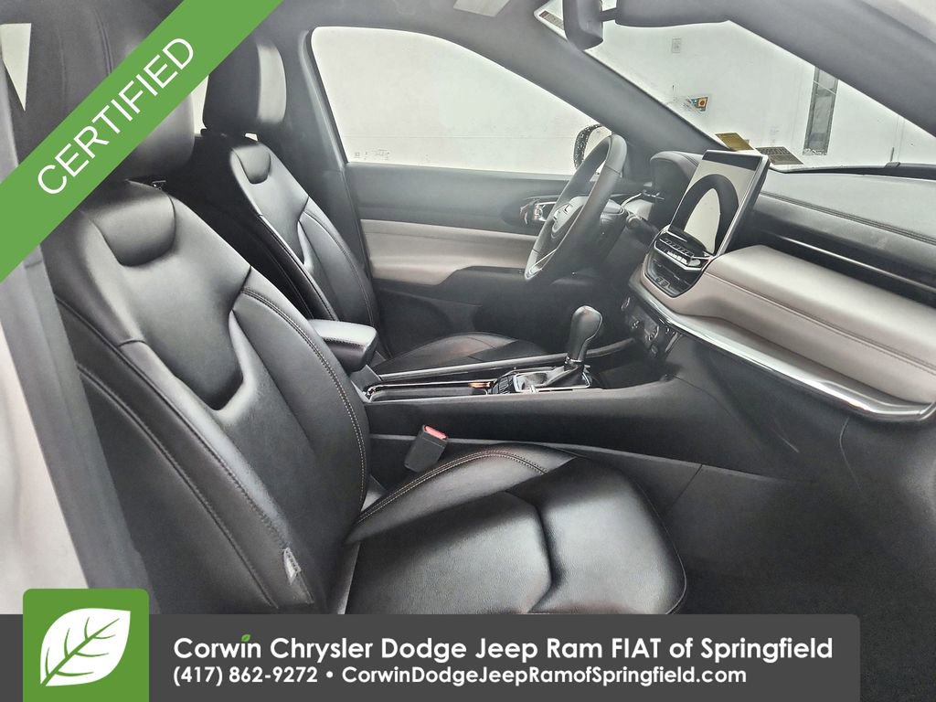 Used 2024 Jeep Compass Limited image 32
