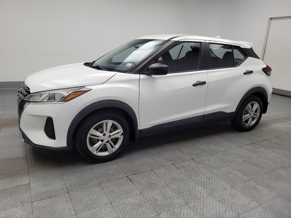 Used 2022 Nissan Kicks S FWD image 2