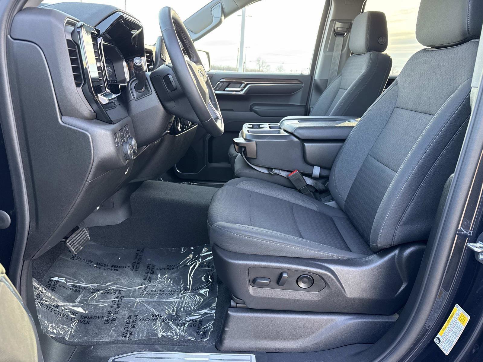 Used 2023 Chevrolet Silverado 1500 LT image 23