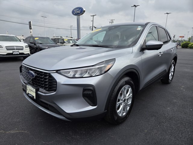 Used 2023 Ford Escape Active w/ Tech Pack #2 AWD/4WD image 4