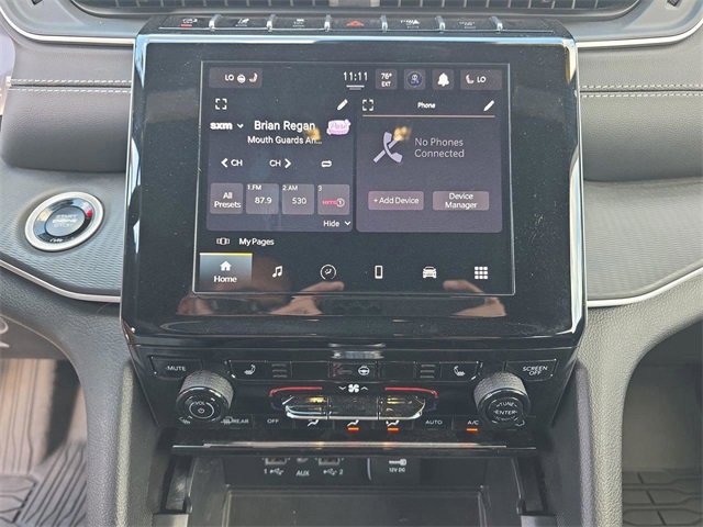 Used 2024 Jeep Grand Cherokee Altitude image 27