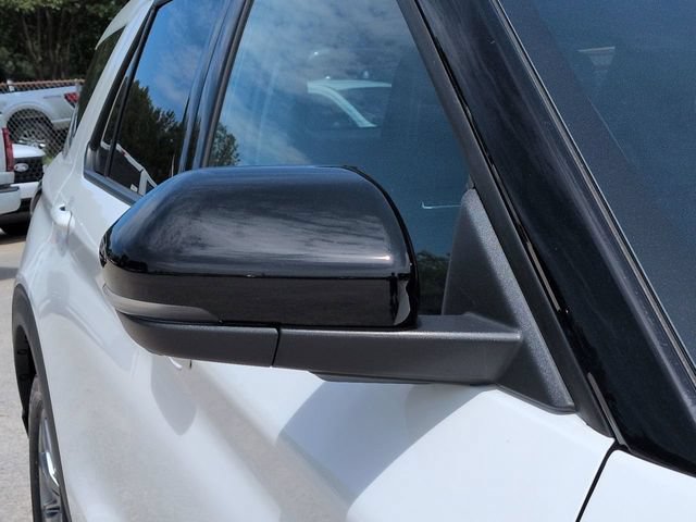 Used 2025 Ford Explorer Platinum RWD image 13
