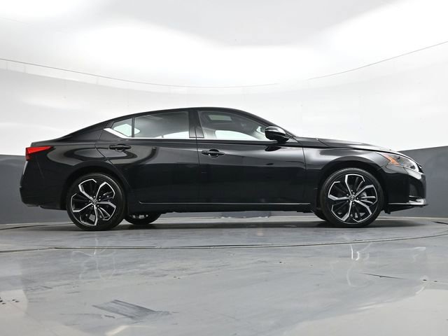 Used 2024 Nissan Altima 2.5 SR w/ SR Premium Package image 33