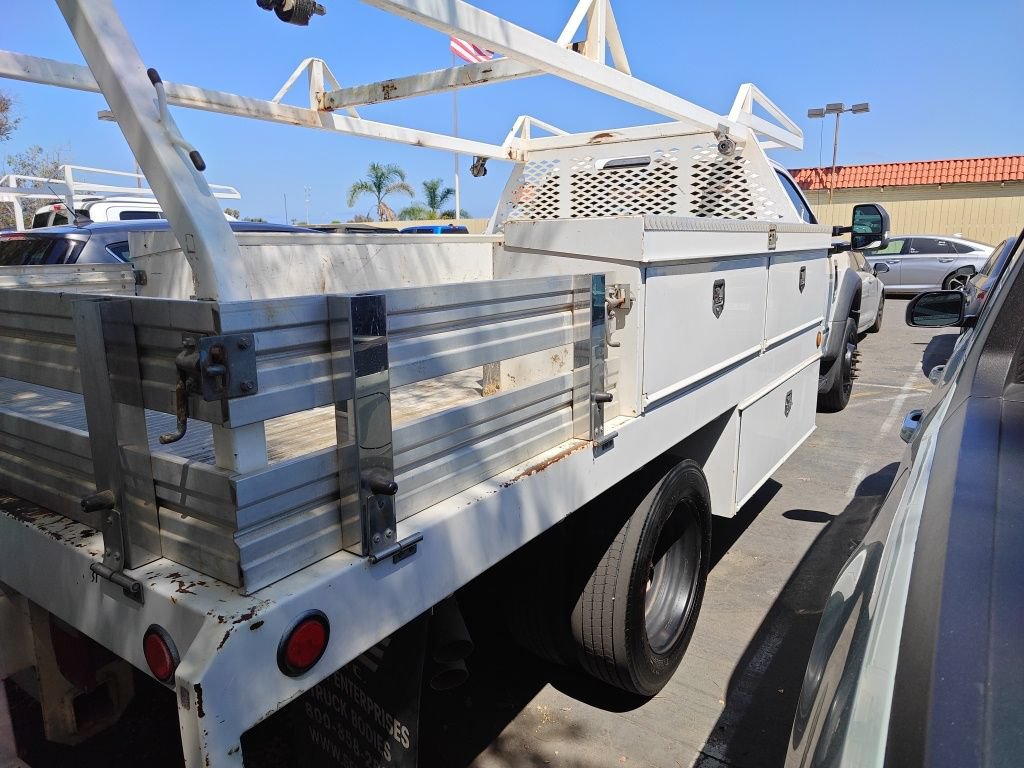 Used 2017 Ford F550 2WD Regular Cab Super Duty image 5