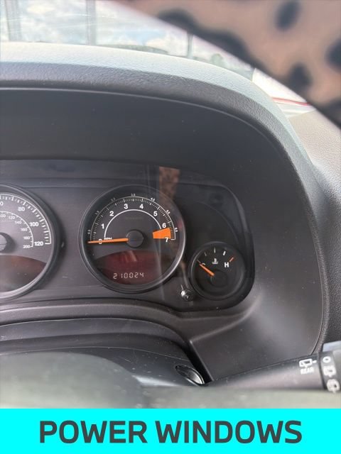 Used 2016 Jeep Patriot Latitude FWD image 5