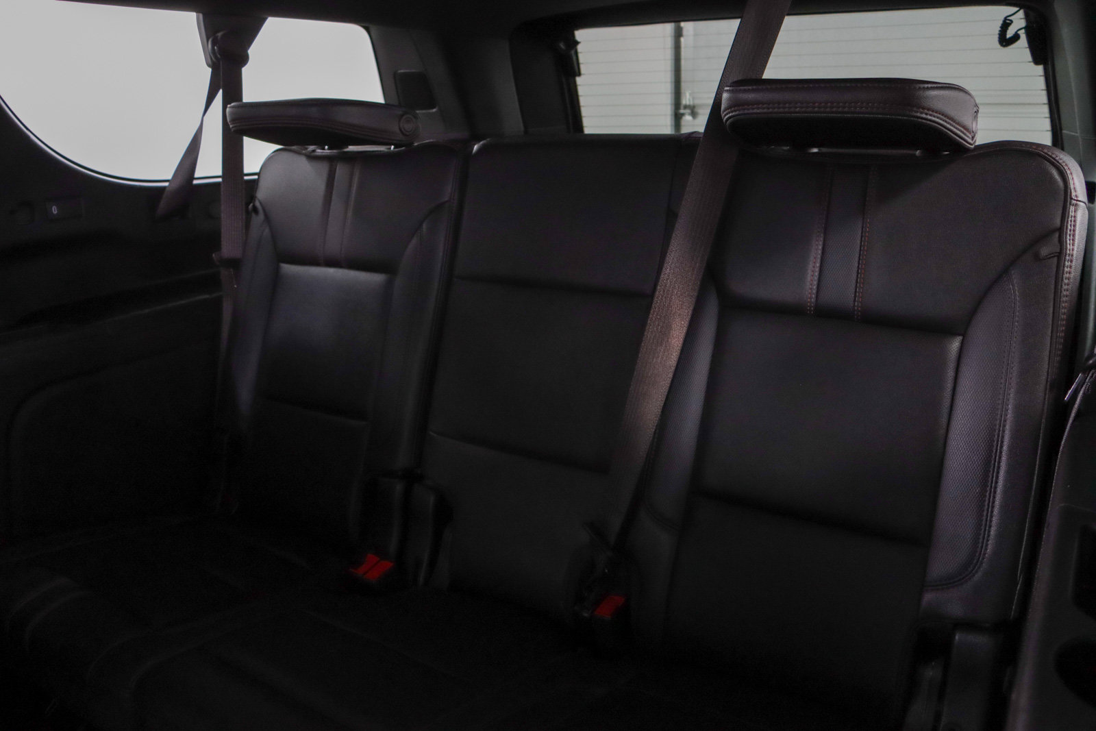 Used 2024 Chevrolet Suburban RST w/ Luxury Package AWD/4WD image 30