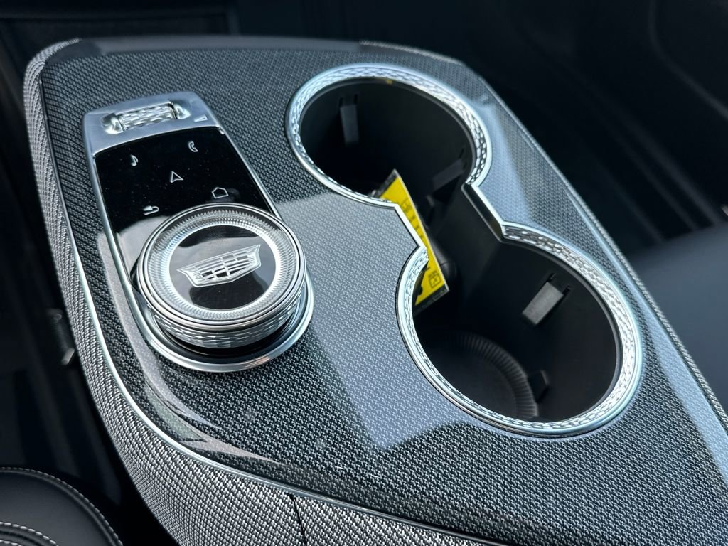 New 2026 Cadillac Optiq Luxury 1 image 17