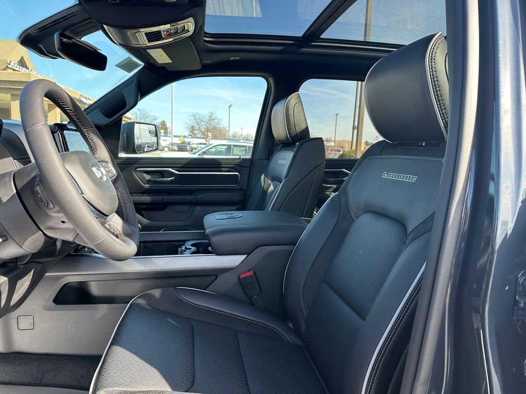 New 2026 RAM 1500 Laramie w/ Sport Appearance Package AWD/4WD image 23