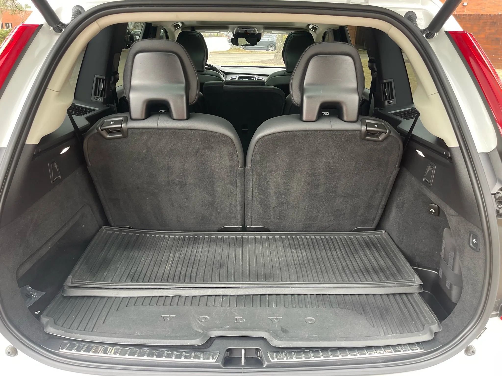 Used 2022 Volvo XC90 T8 Inscription Expression w/ Advanced Package image 15