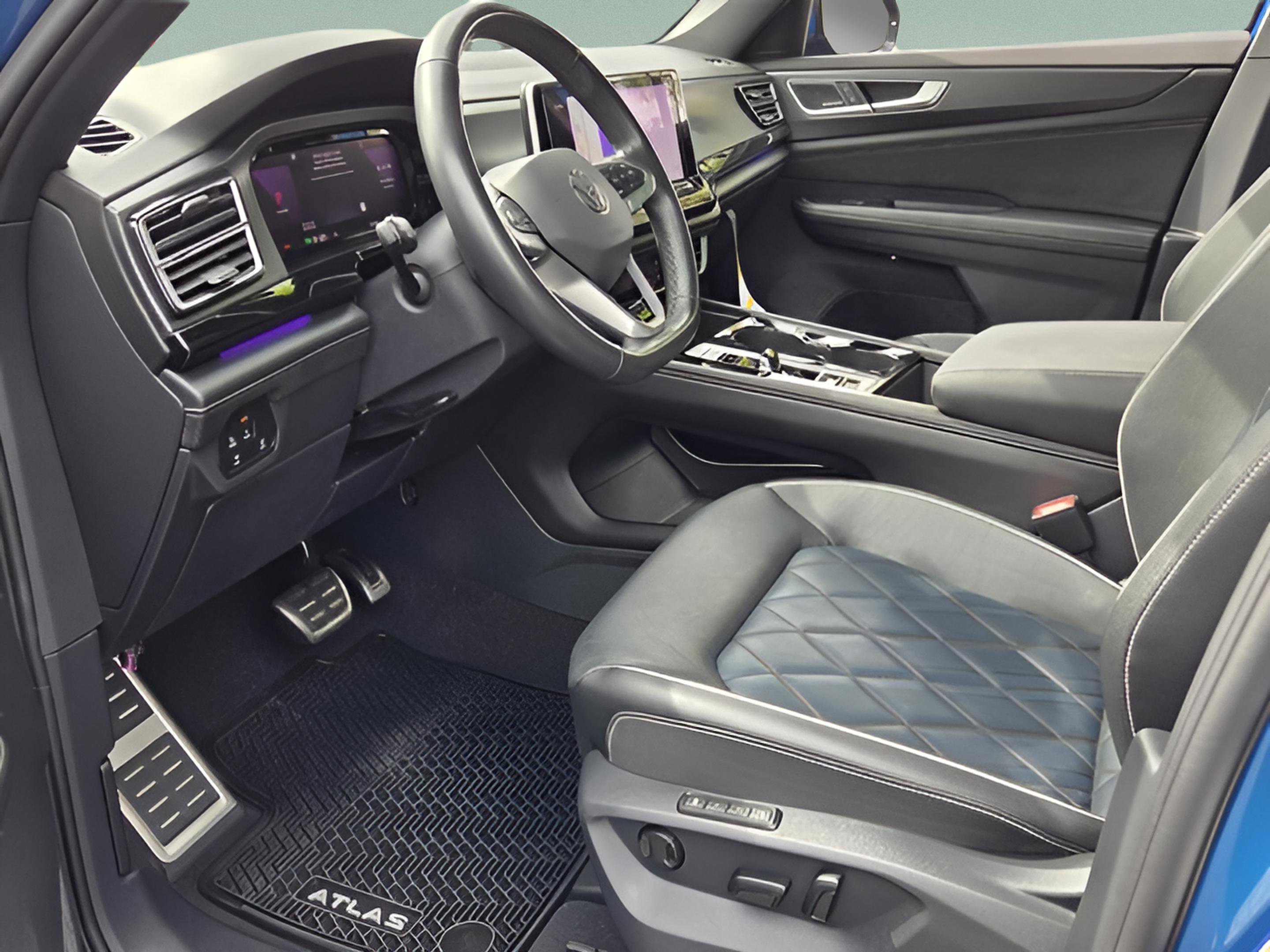 Certified 2025 Volkswagen Atlas Cross Sport SEL Premium R-Line image 12