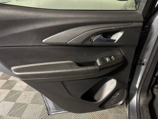 Used 2021 Chevrolet TrailBlazer RS w/ Sun and Liftgate Package FWD image 20
