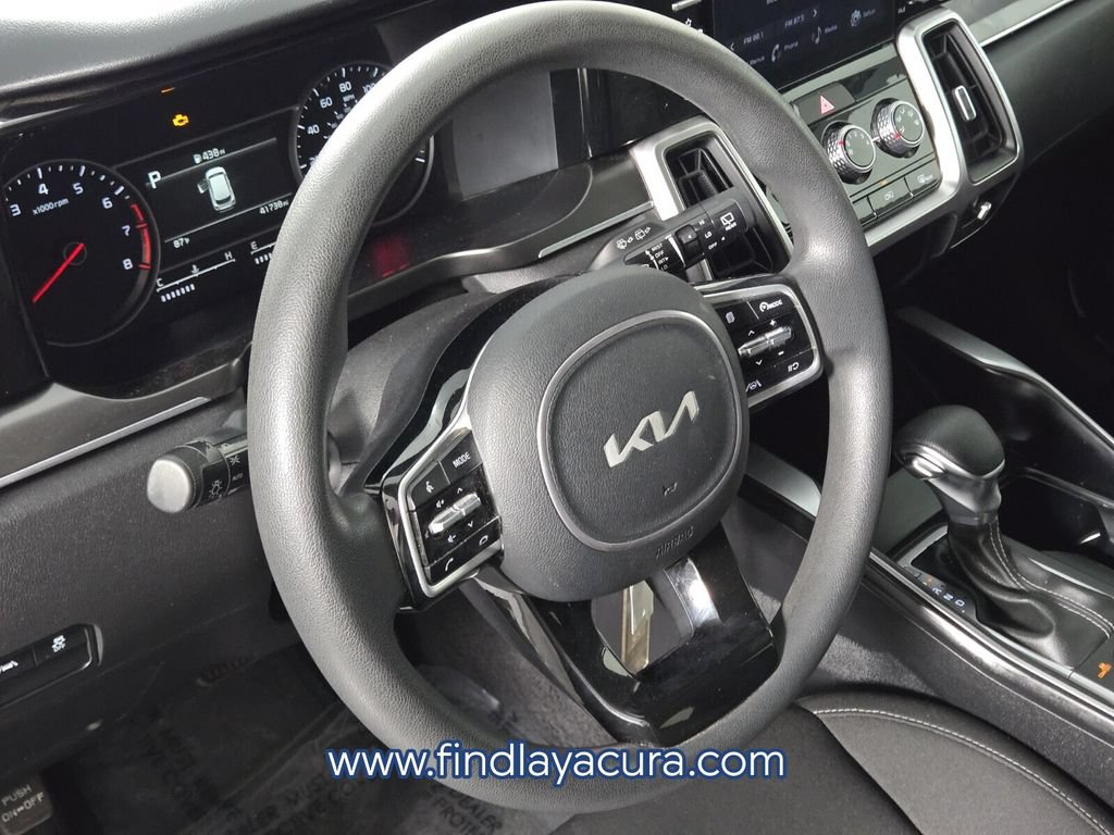 Used 2022 Kia Sorento LX AWD/4WD image 22