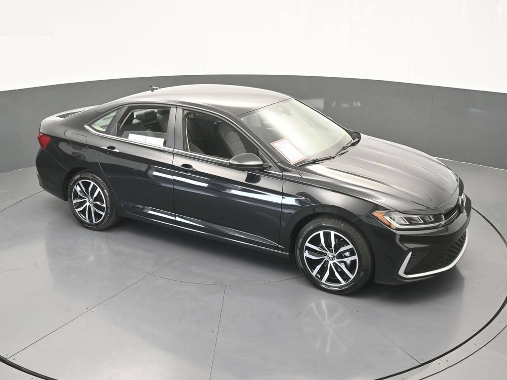 Used 2025 Volkswagen Jetta SE FWD image 50