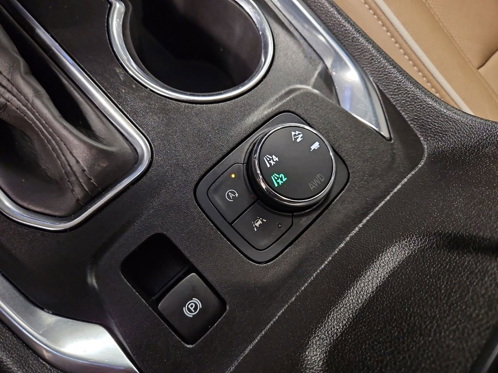 Used 2023 Chevrolet Traverse Premier w/ LPO, Cargo Package image 25
