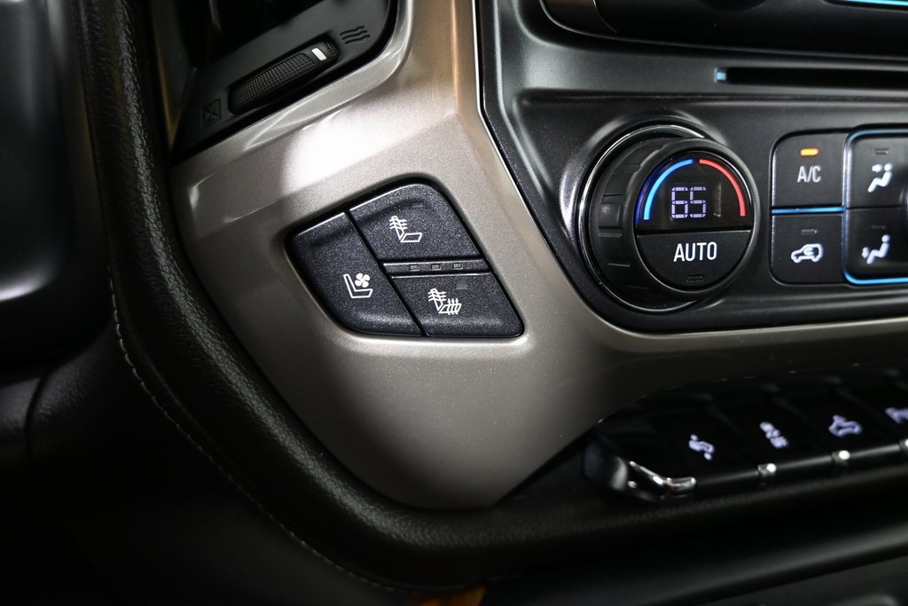 Used 2019 Chevrolet Silverado 3500 High Country w/ Duramax Plus Package image 38