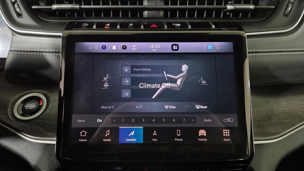 Used 2023 Jeep Grand Cherokee Limited w/ Black Appearance Package image 24