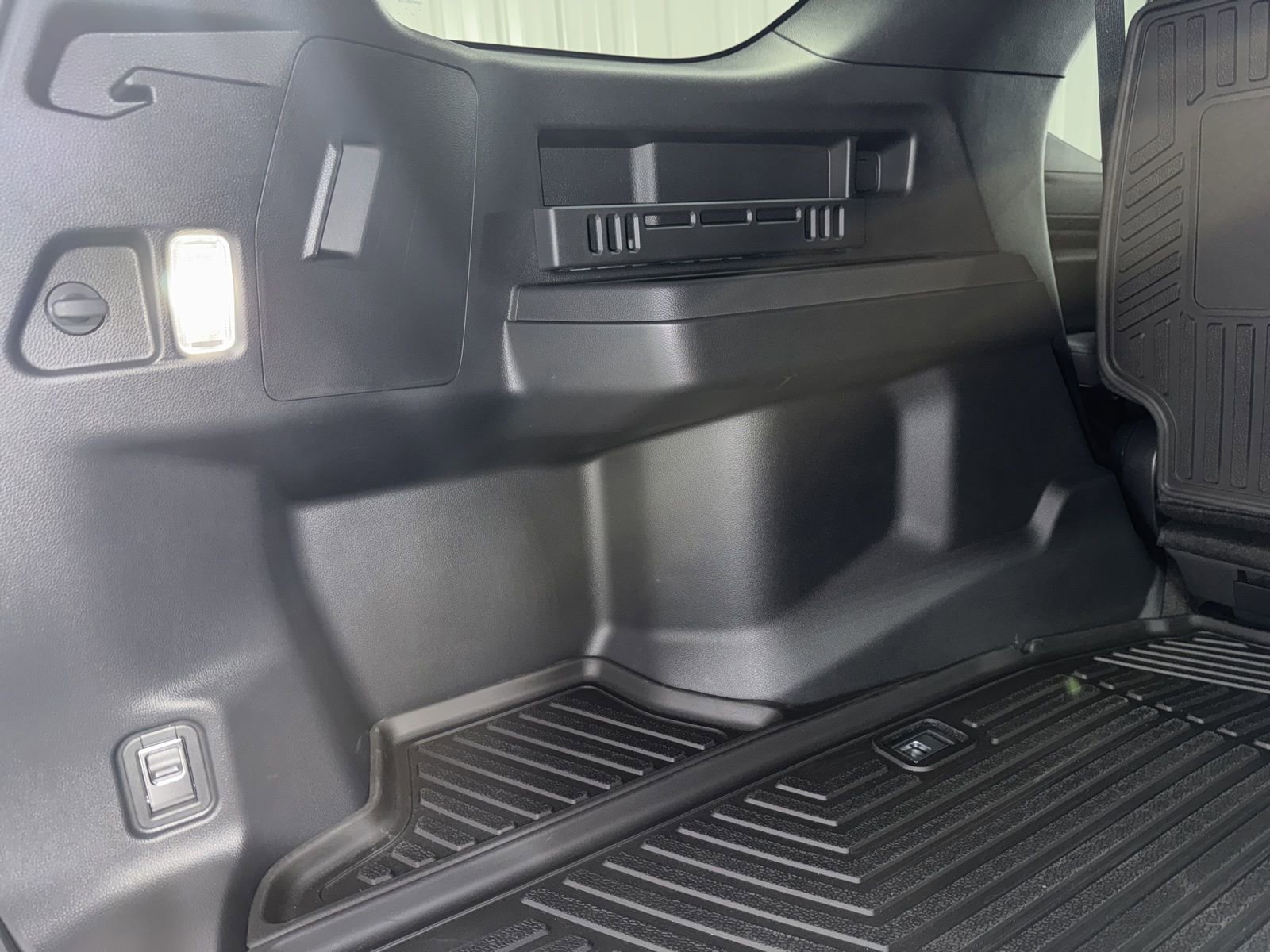 Used 2026 Toyota 4Runner TRD Off-Road Premium AWD/4WD image 37