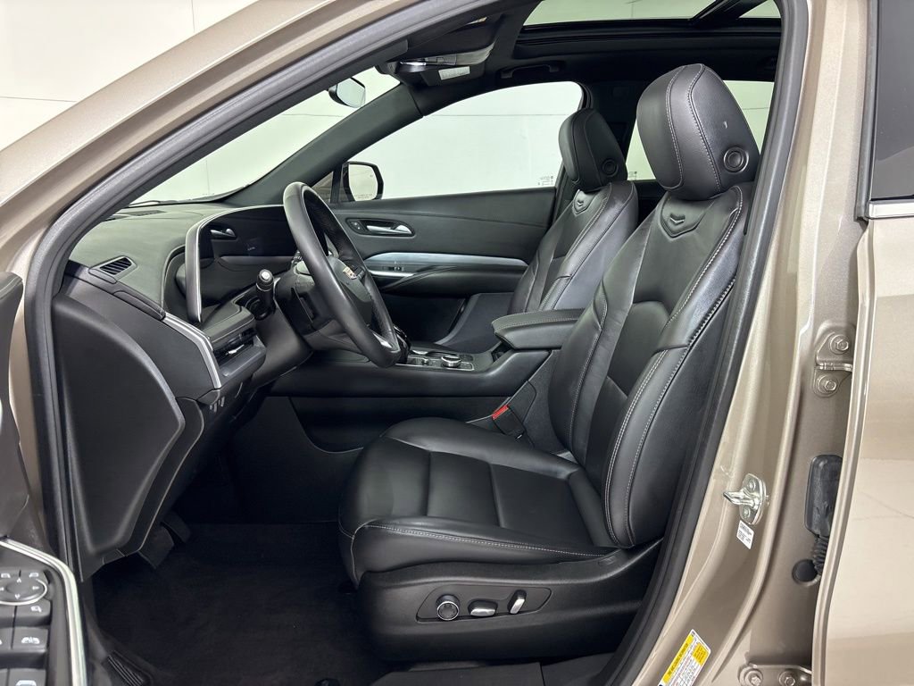 Used 2024 Cadillac XT4 Premium Luxury w/ Active Safety Package image 14