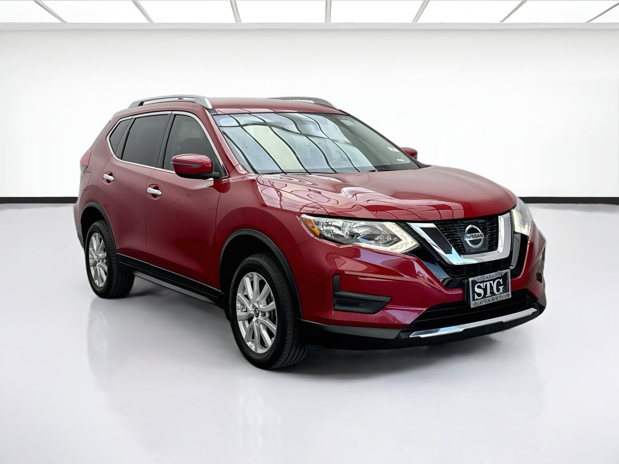 Used 2017 Nissan Rogue SV w/ SV Family Package AWD/4WD image 3