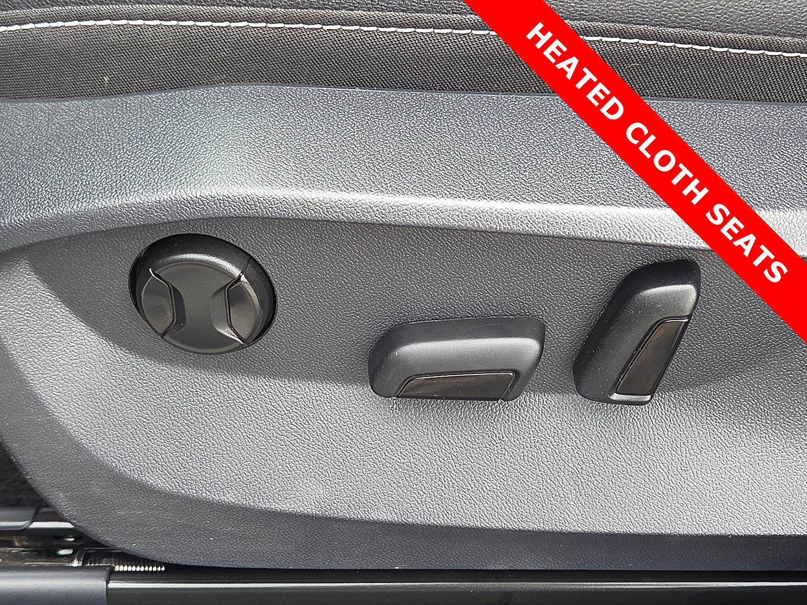Used 2024 Volkswagen Taos SE FWD image 14
