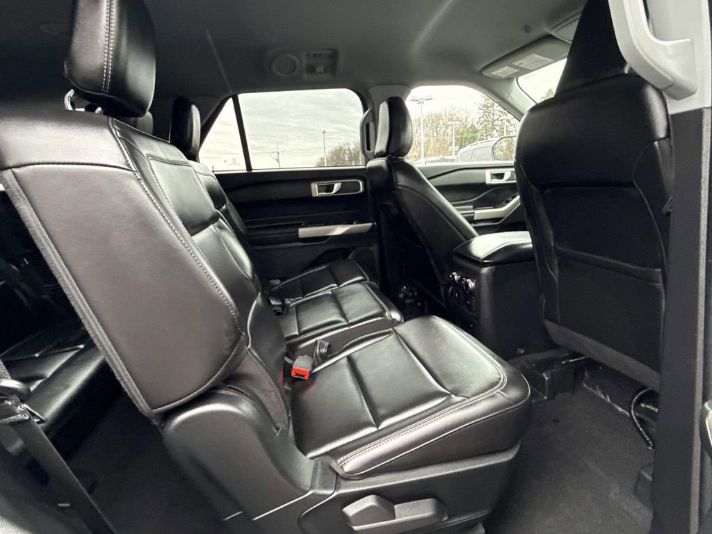 Used 2023 Ford Explorer XLT w/ Equipment Group 202A image 21