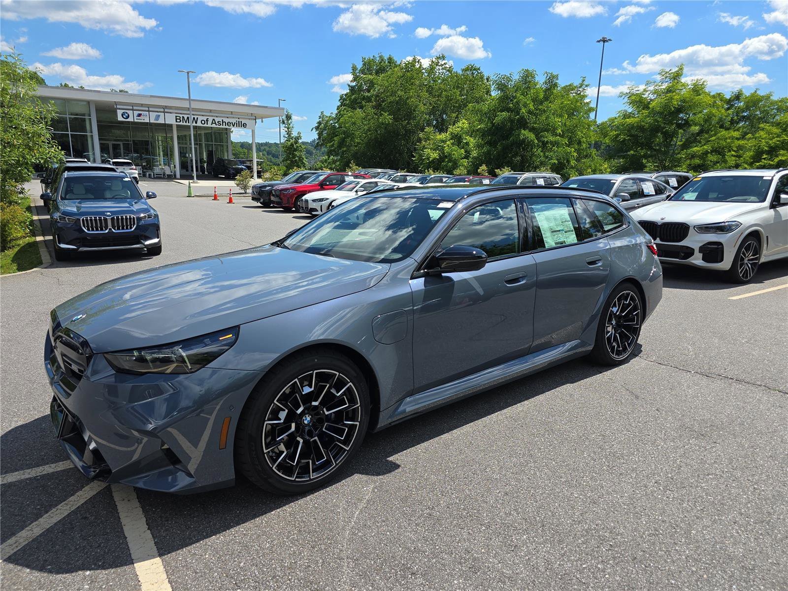 New 2027 BMW M5 Touring AWD/4WD image 6