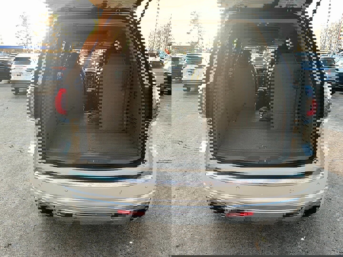 Used 2015 GMC Acadia Denali image 10