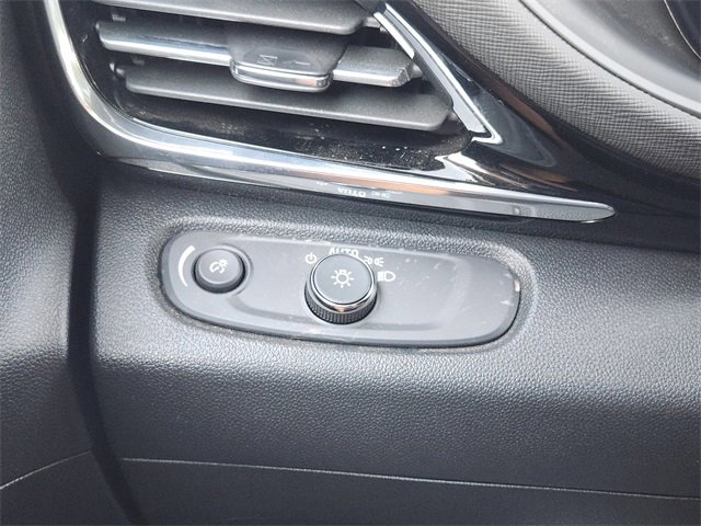 Used 2024 Buick Envista Sport Touring w/ Experience Buick Package image 22