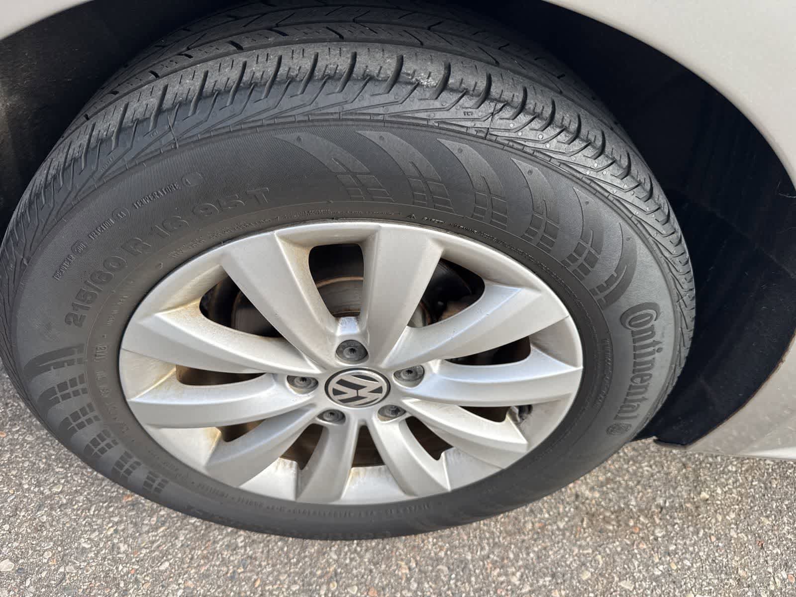 Used 2013 Volkswagen Passat Wolfsburg Edition image 12