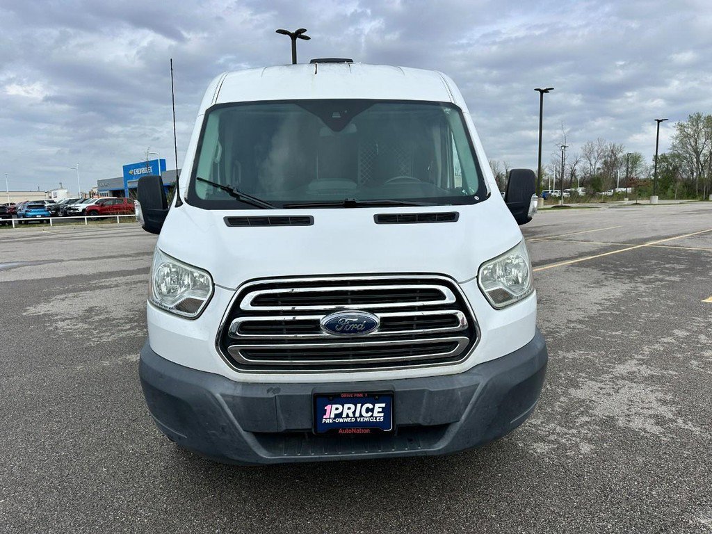 Used 2015 Ford Transit 150 XLT image 9