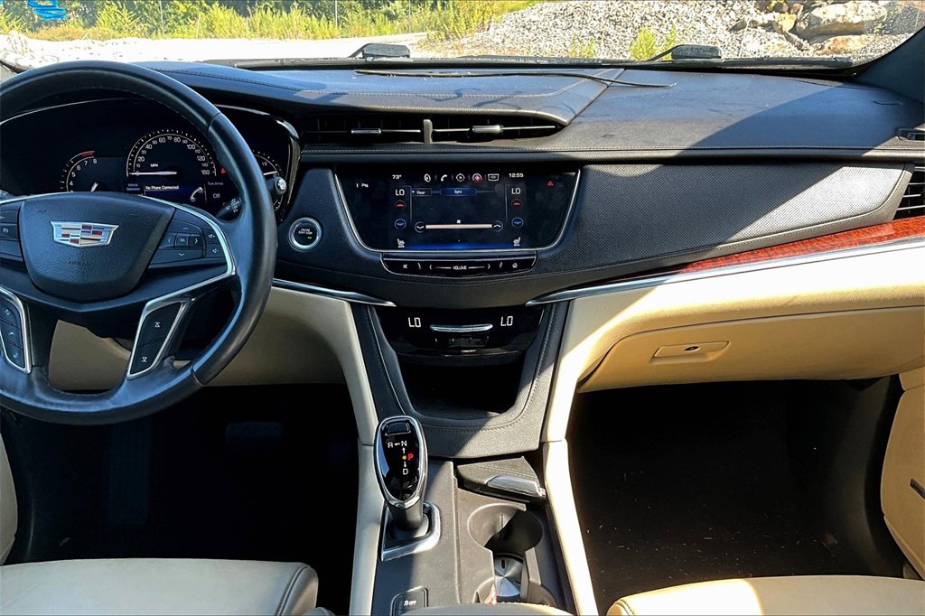 Used 2017 Cadillac XT5 Luxury w/ Driver Awareness Package image 29