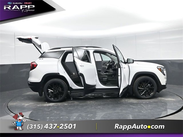 Used 2023 GMC Terrain SLE w/ Driver Convenience Package image 20