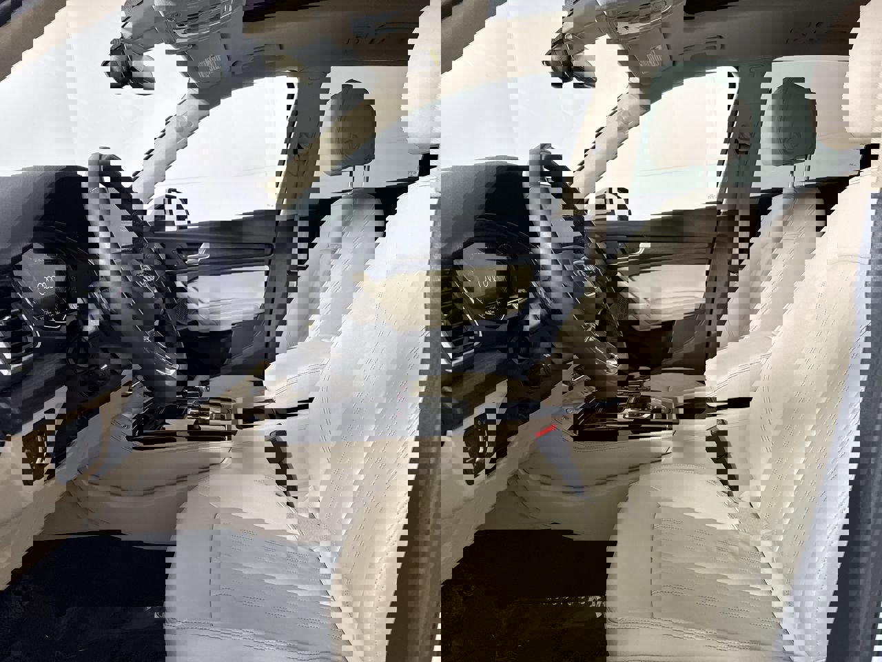 Used 2023 Audi Q5 2.0T Premium Plus w/ Premium Plus Package image 2