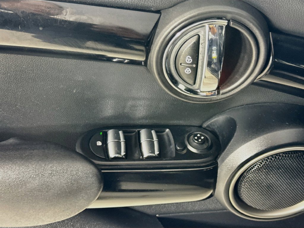 Used 2015 MINI Cooper S FWD image 20