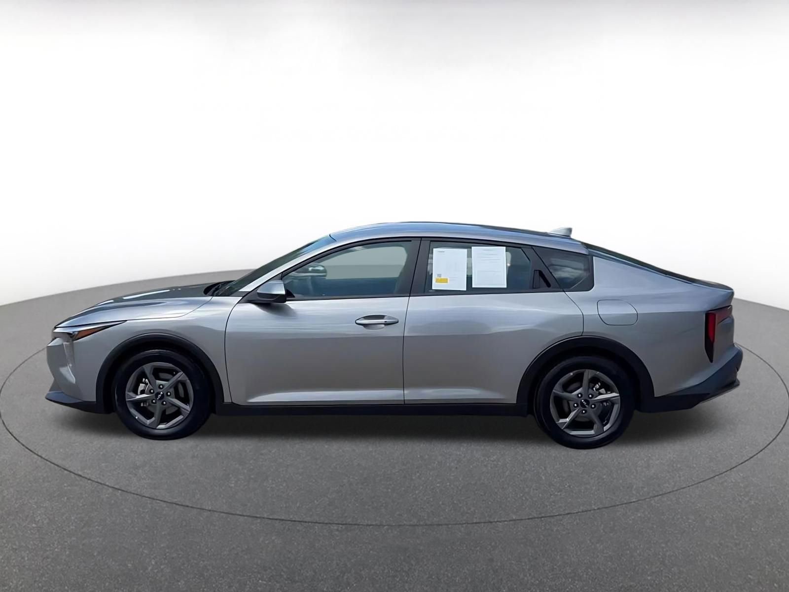Used 2025 Kia K4 FWD image 9