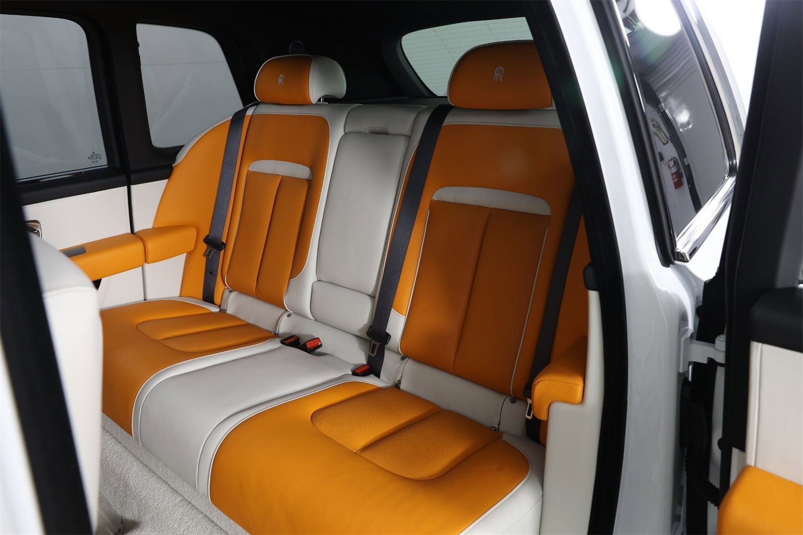 New 2026 Rolls-Royce Cullinan image 37